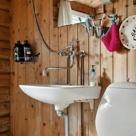 بيت للعطل Rustic Cosiness In Norwegian Log With View Knebel