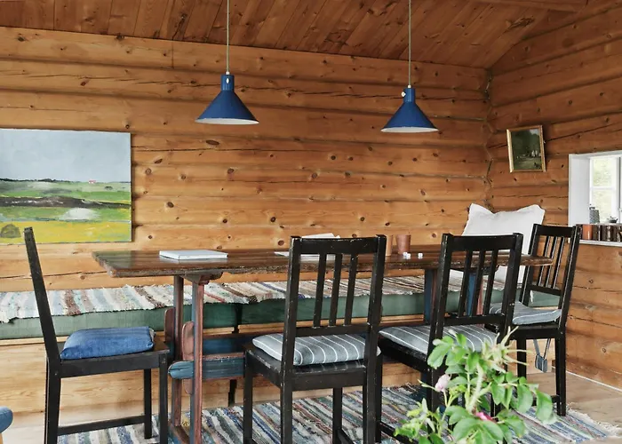 Semesterbostad Rustic Cosiness In Norwegian Log With View Knebel